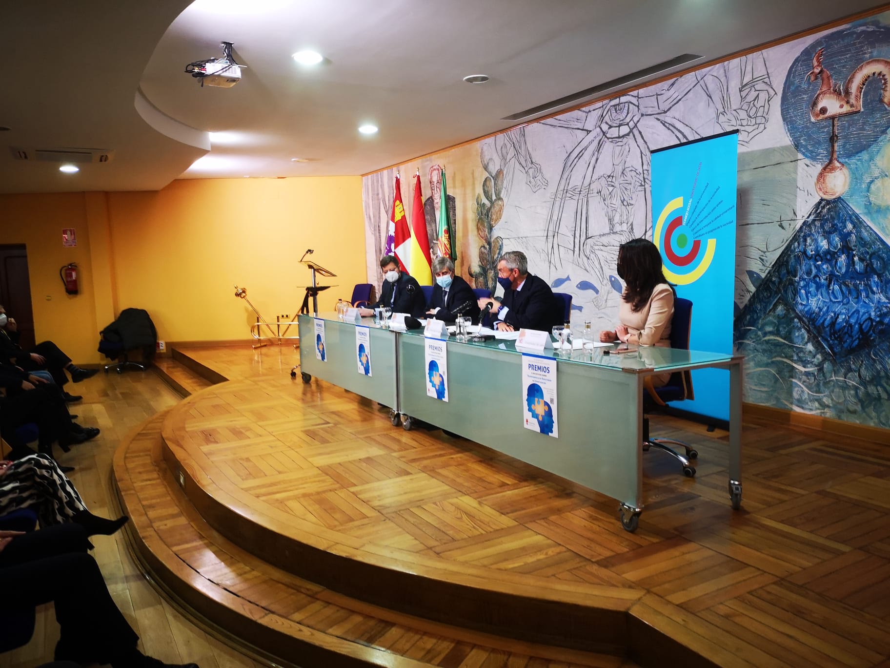 La institución universitaria convoca, junto a su Consejo Social, unos premios por valor de 4.000 euros.