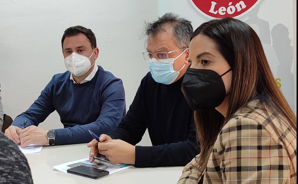 Imagen de la reunión del PSOE con UGT en la mañana de este martes. 