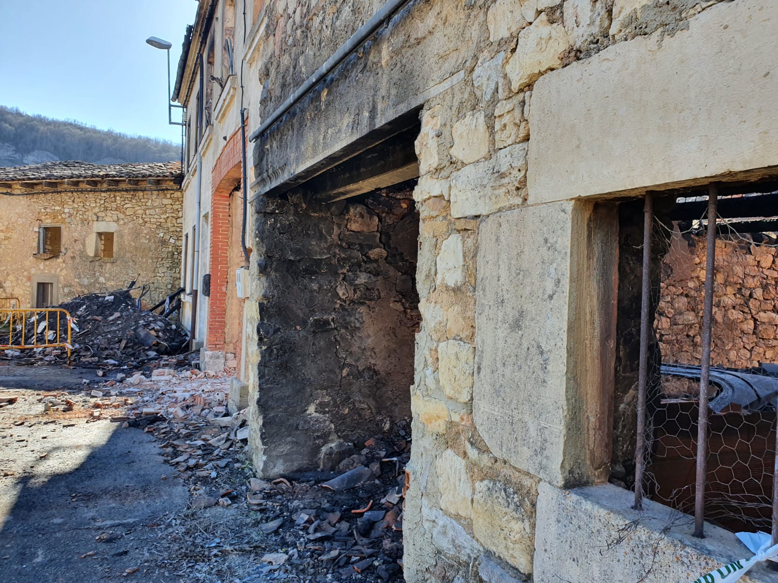Incendio en una vivienda en Las Bodas. 