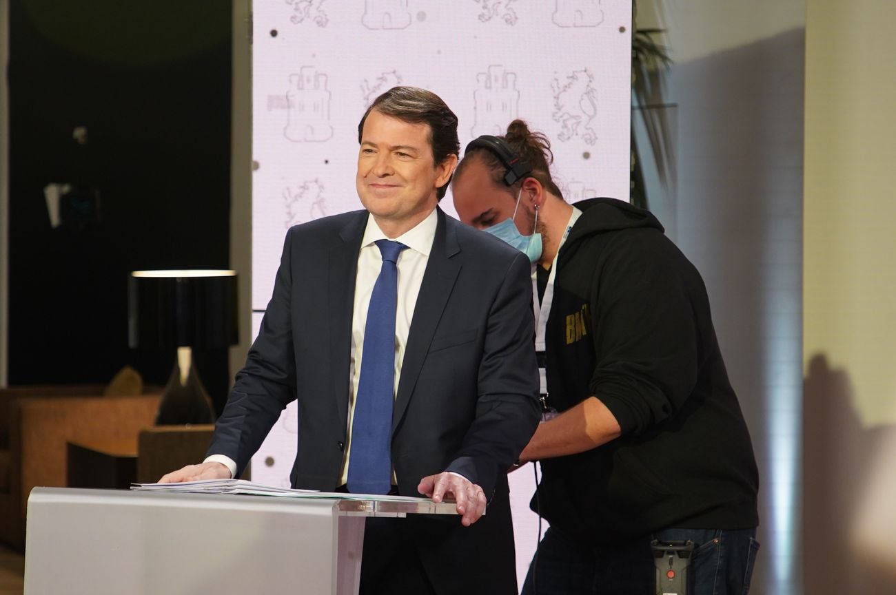 El candidato del PP, Alfonso Fernández Mañueco, el candidato Socialista, Luis Tudanca y el candidato de Ciudadanos, Francisco Igea, han debatido este lunes en la primera confrontación 'a tres' en la campaña.. 