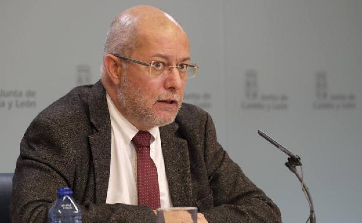 Francisco Igea, candidato de Ciudadanos a la Junta, durante una rueda de prensa.