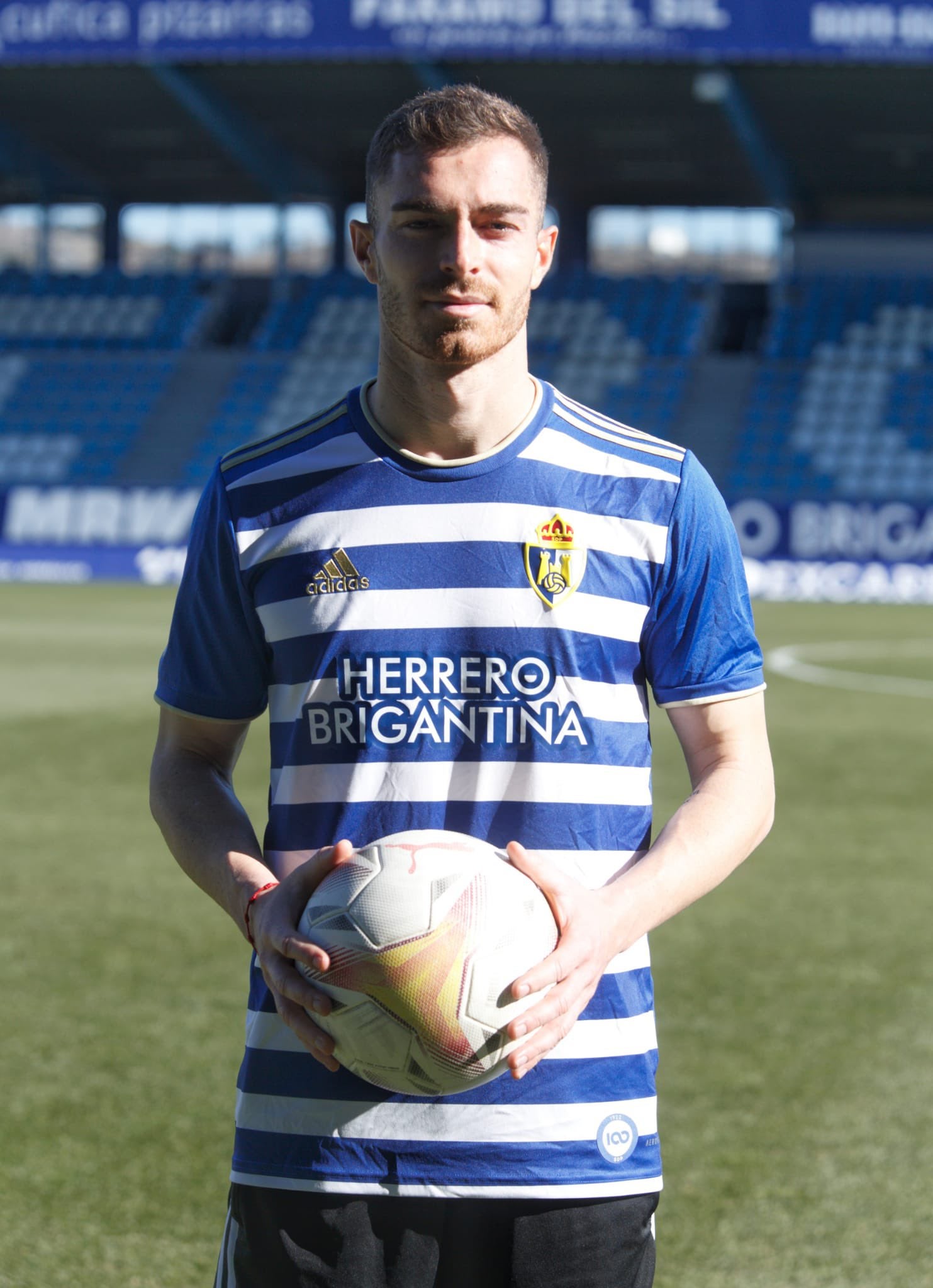 El futbolista lorquino llega a El Bierzo procedente del Alcorcón y espera poder devolver en el campo la confianza depositada en él.