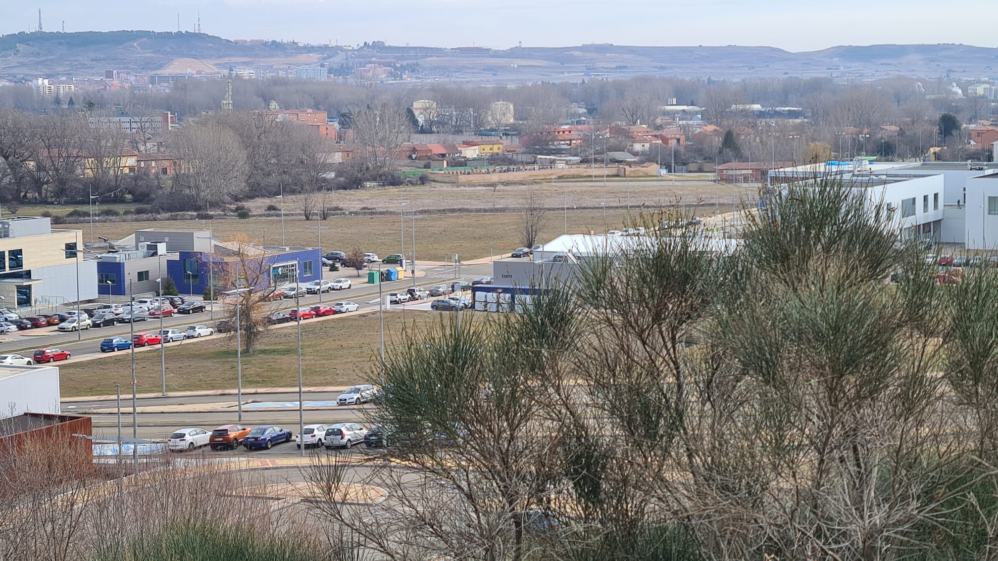 La ampliación proyectada por la Junta se centrará en el área sur de la pedanía y el parque se extenderá hasta las mismas puertas de Oteruelo | Contempla ocupar 521.421,31 metros cuadrados en una zona que hasta la fecha eran de terreno urbano y rústico | Obliga a expropiar los terrenos adquiridos por la promotora Vitra y numerosos terrenos de vecinos. 