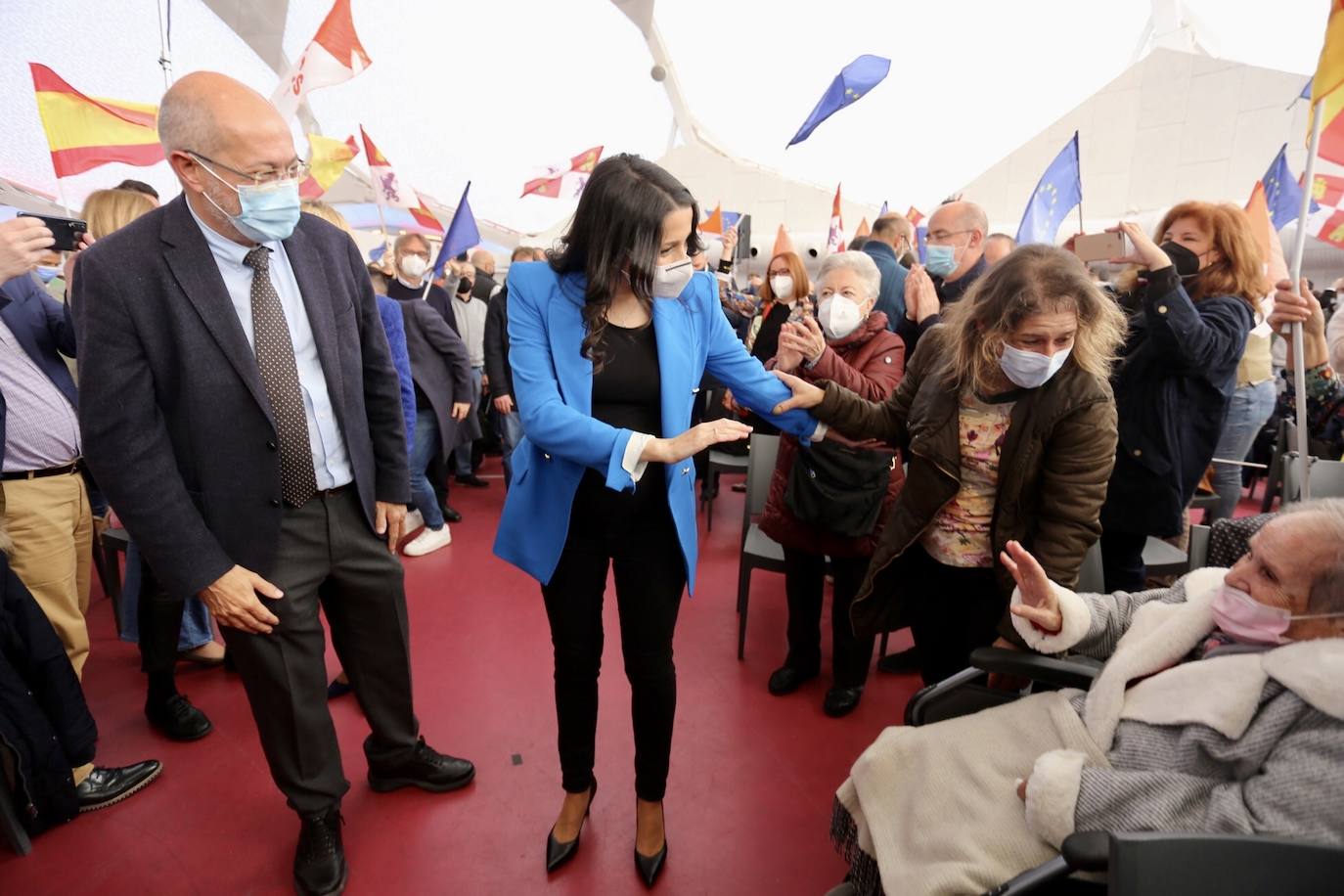 La presidenta de Ciudadanos, Inés Arrimadas, participa en el acto central de campaña de Ciudadanos Castilla y León junto al candidato a la Presidencia de la Junta de Castilla y León, Francisco Igea, y la candidata por Valladolid, Verónica Casado.