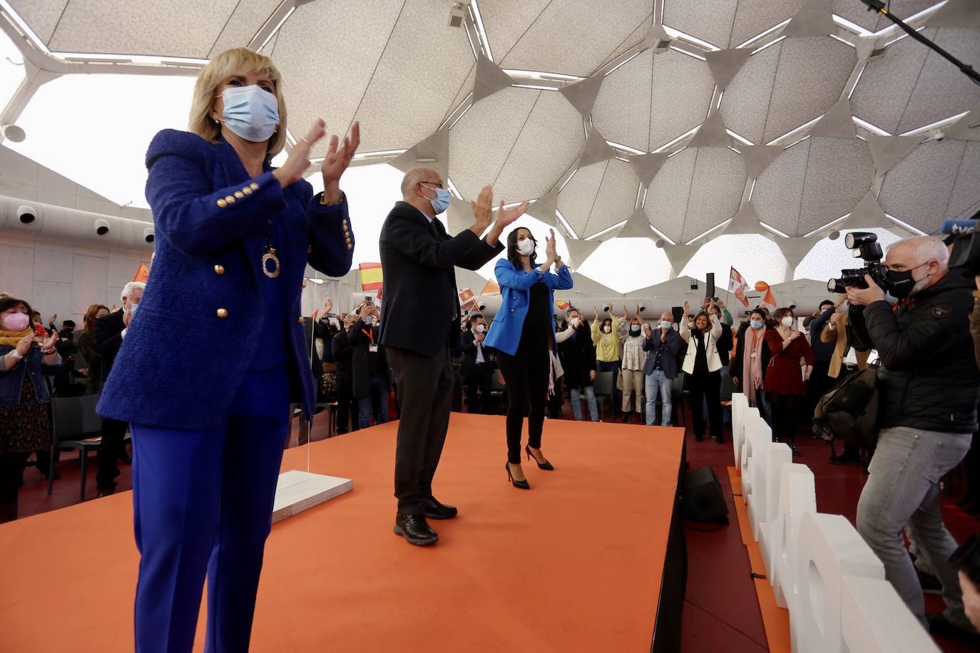 La presidenta de Ciudadanos, Inés Arrimadas, participa en el acto central de campaña de Ciudadanos Castilla y León junto al candidato a la Presidencia de la Junta de Castilla y León, Francisco Igea, y la candidata por Valladolid, Verónica Casado.