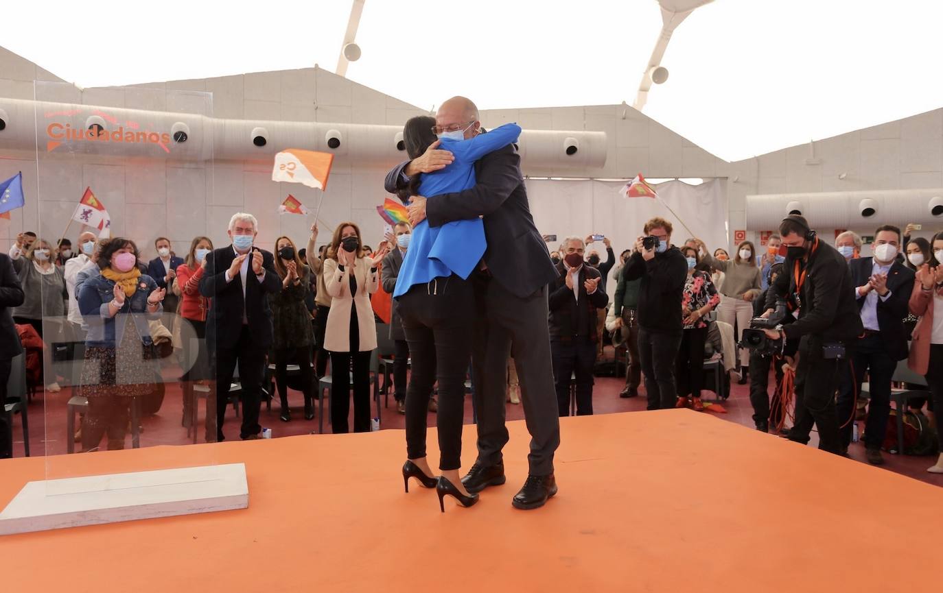 La presidenta de Ciudadanos, Inés Arrimadas, participa en el acto central de campaña de Ciudadanos Castilla y León junto al candidato a la Presidencia de la Junta de Castilla y León, Francisco Igea, y la candidata por Valladolid, Verónica Casado.