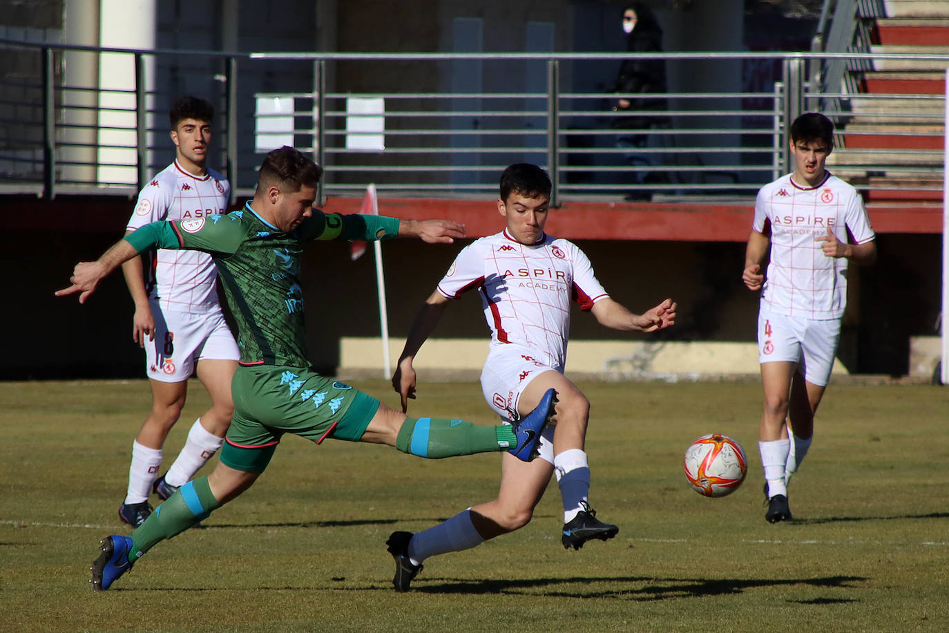 El equipo leonés inicia la segunda vuelta como local ante La Cruz Villanovense.