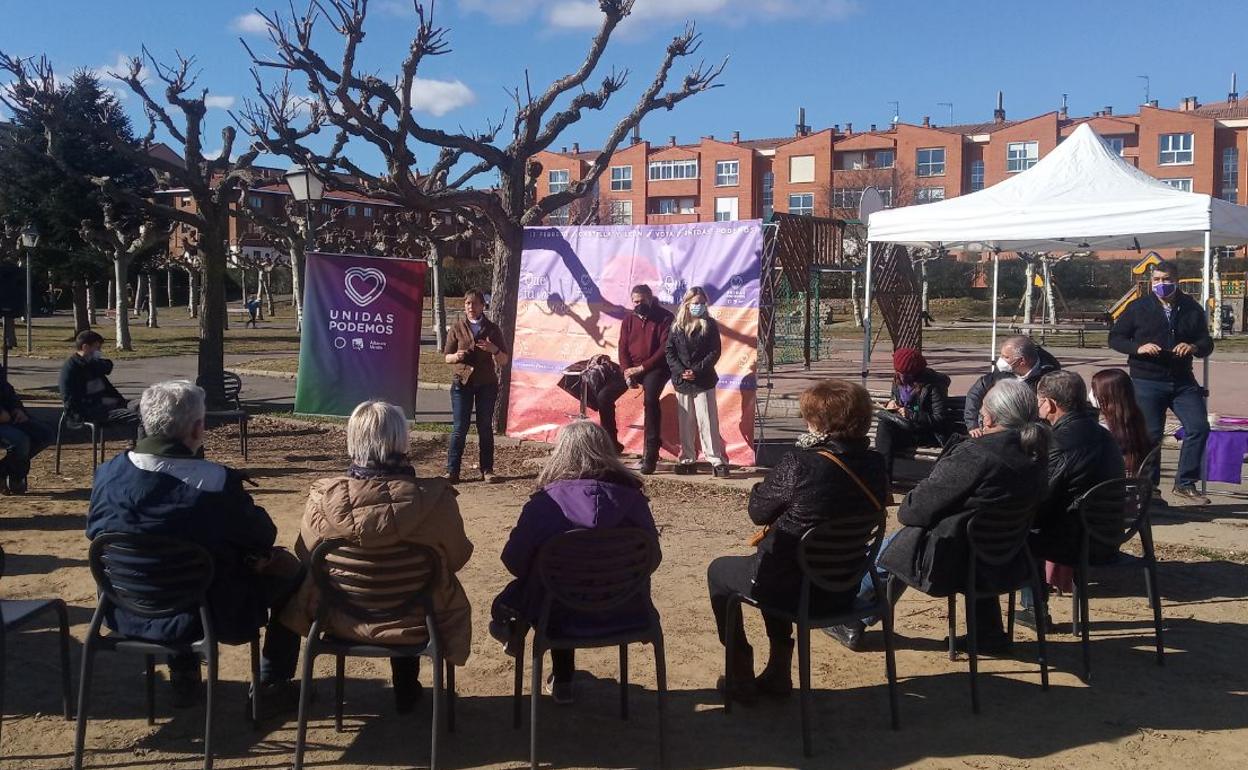 Asamblea abierta de Unidas Podemos en Villaobispo.