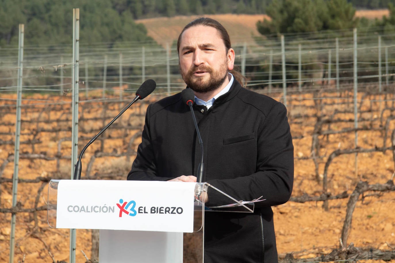 El partido bercianista realizó su acto central en el Palacio de Canedo este domingo