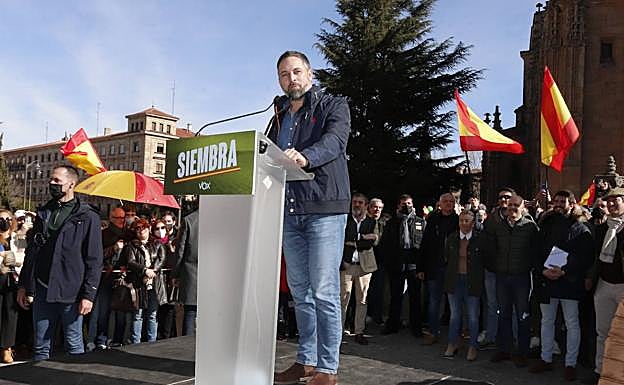 El presidente de Vox, Santiago Abascal, en un acto de campaña electoral para el 13-F. 