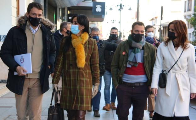 Begoña Villacís visita León en la última semana de la campaña electoral para las autonómicas de este domingo.