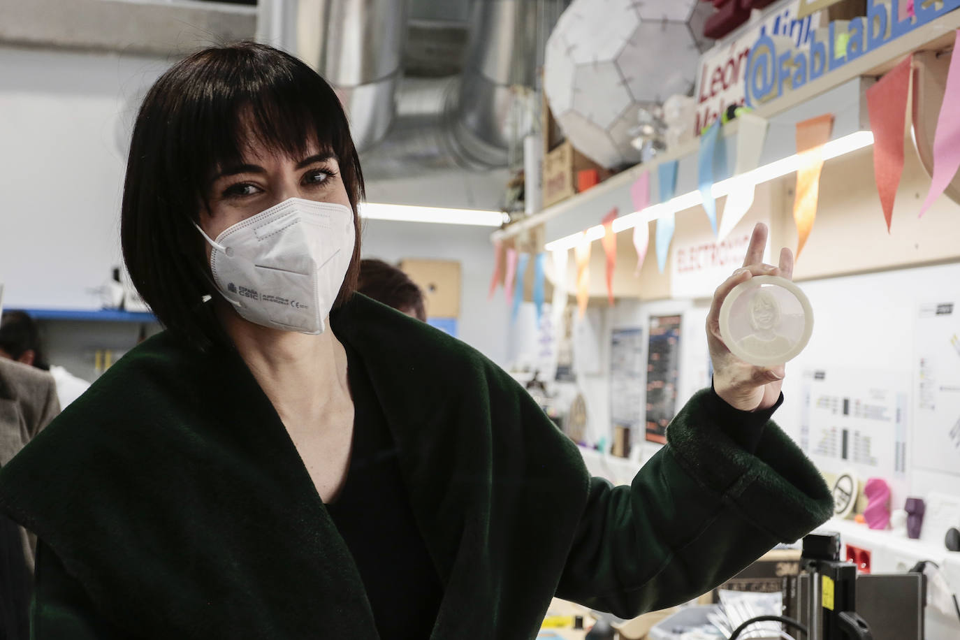 La ministra de Ciencia e Innovación acude a la capital en pleno final de campaña electoral.