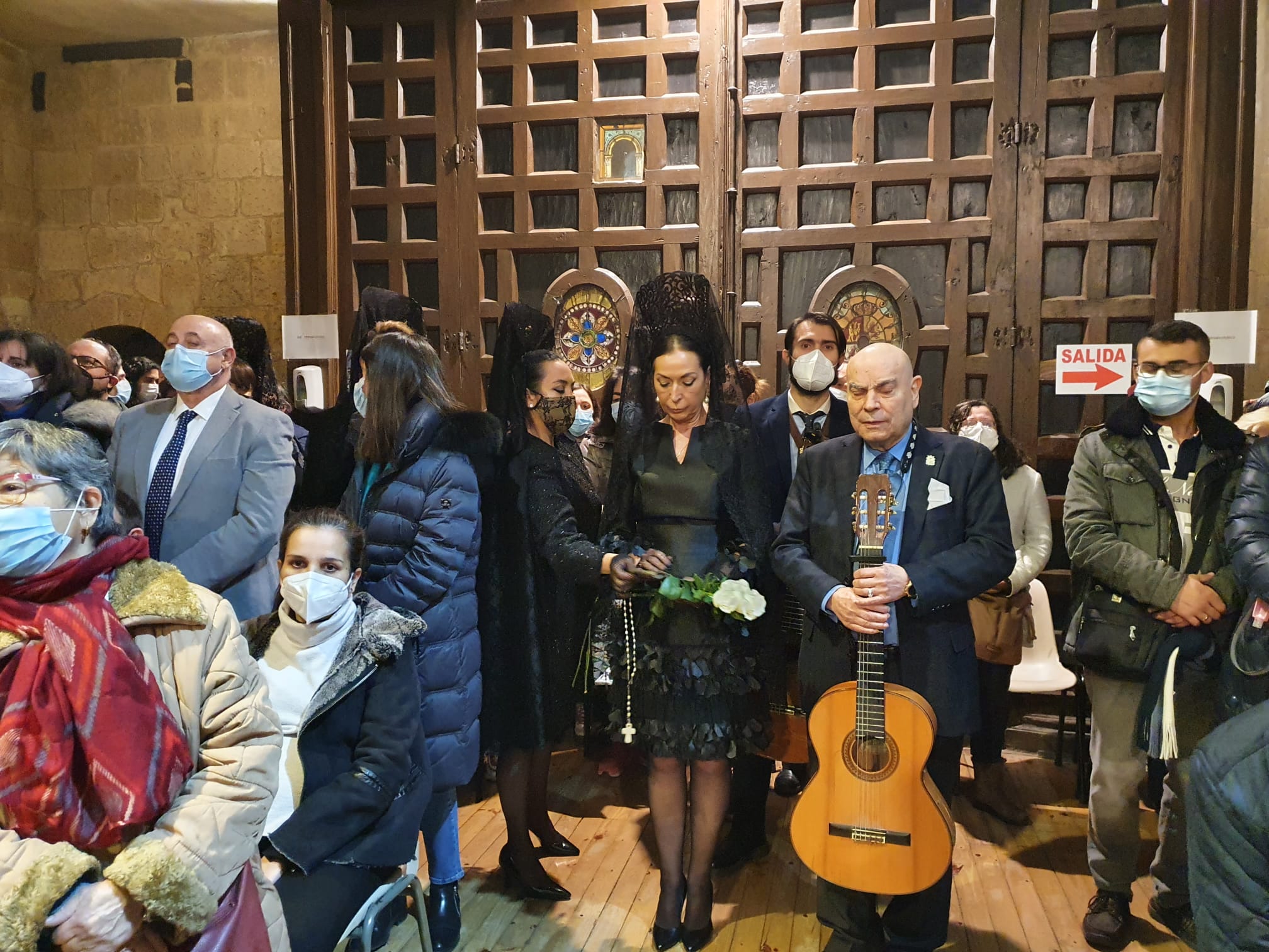 Fiel a la tradición la Parroquia de Nuestra Señora del Mercado, antigua del Camino, ha celebrado este miércoles la fiesta anual de 'La Aparición'