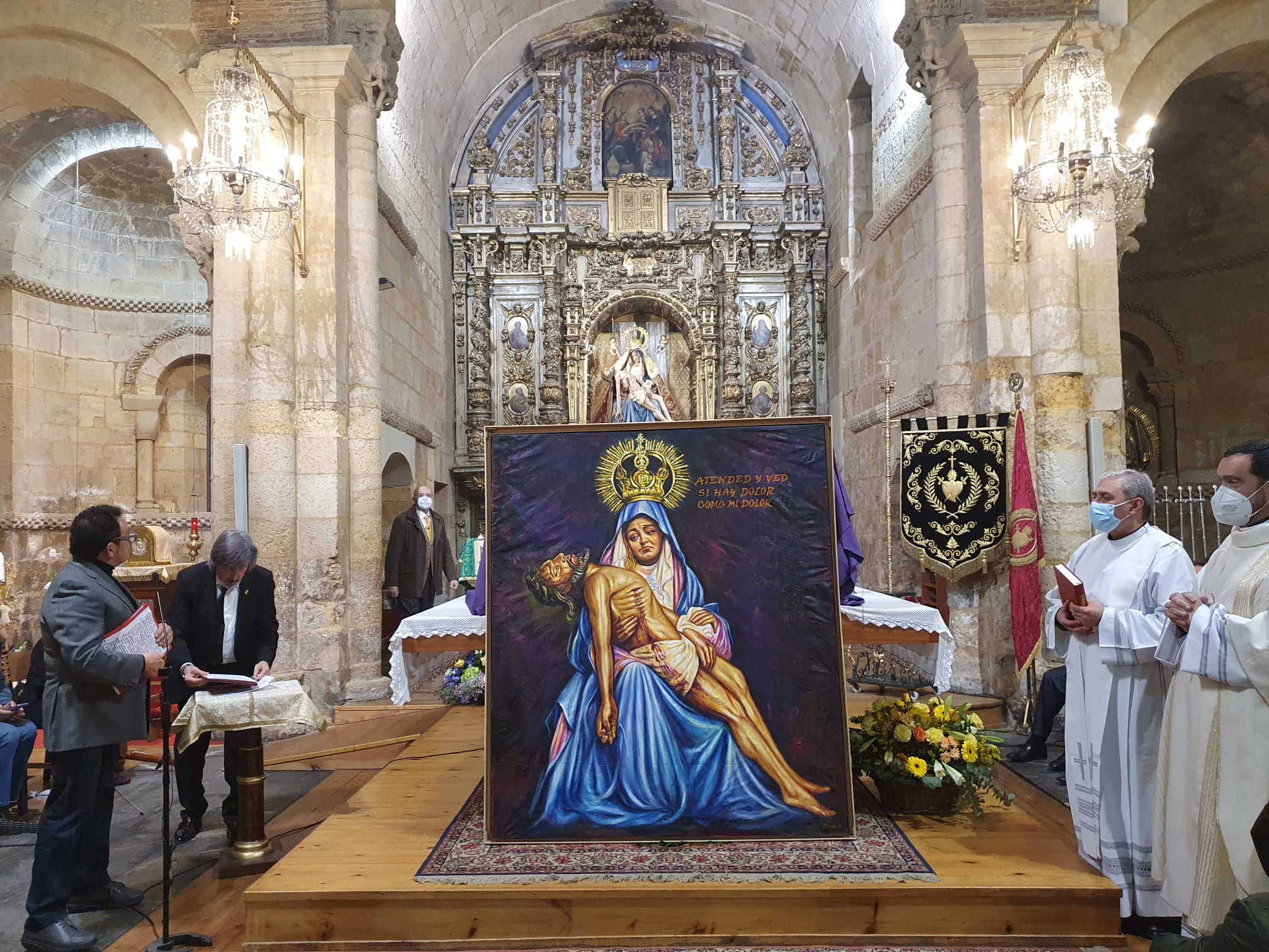 Fiel a la tradición la Parroquia de Nuestra Señora del Mercado, antigua del Camino, ha celebrado este miércoles la fiesta anual de 'La Aparición'