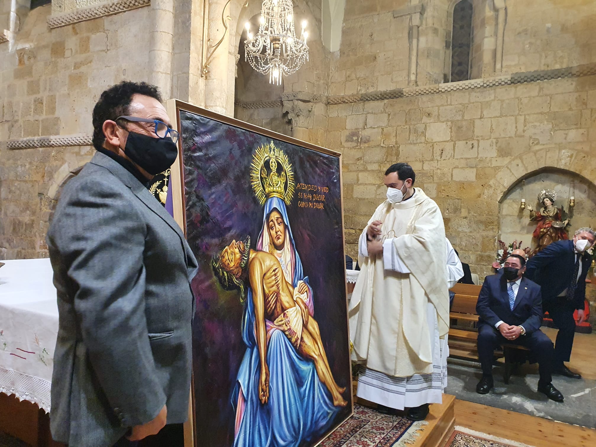 Fiel a la tradición la Parroquia de Nuestra Señora del Mercado, antigua del Camino, ha celebrado este miércoles la fiesta anual de 'La Aparición'