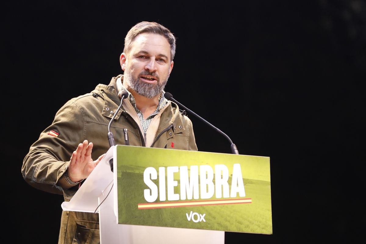 Vox cierra la campaña electoral en un multitudinario mitin en Valladolid.