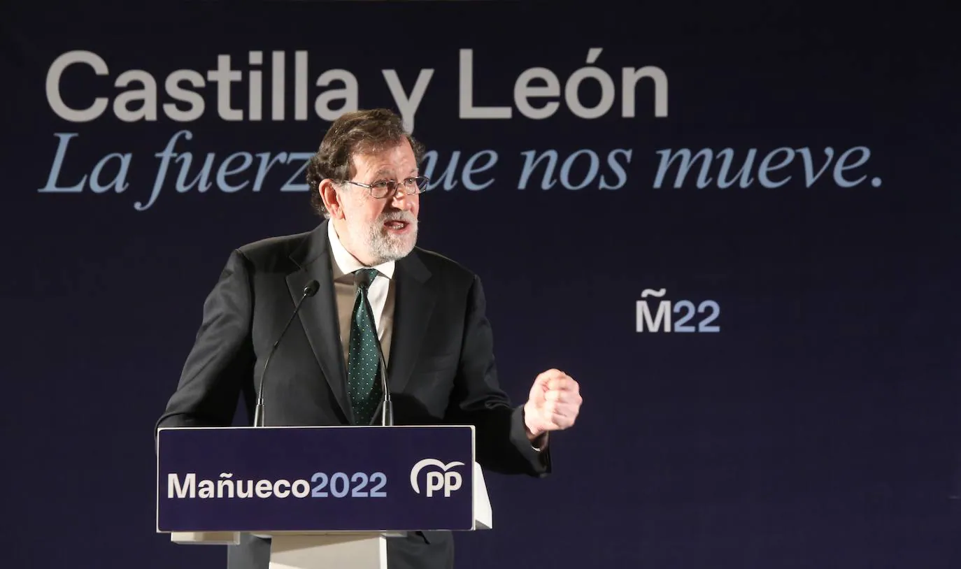 El ex presidente del Gobierno visita la capital en uno de los últimos actos de camapaña para arropar al candidato a la Junta por los populares, Alfonso Fernández Mañueco, de cara al próximo 13 de febrero.