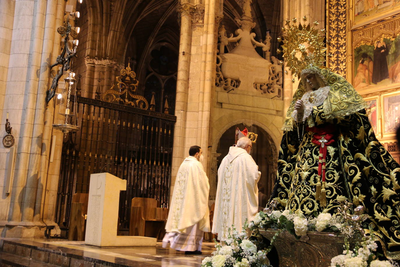 El acto se ha desarrollado en la Catedral de León y ha contado con la presencia de autoridades civiles y religiosas.