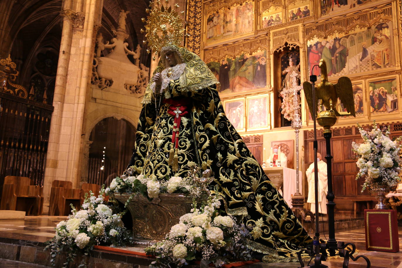 El acto se ha desarrollado en la Catedral de León y ha contado con la presencia de autoridades civiles y religiosas.