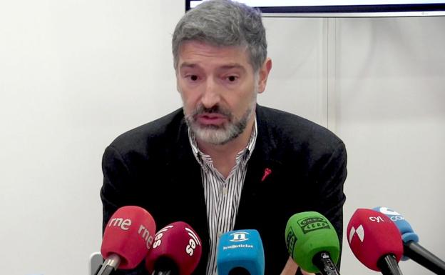 Julio César Álvarez, durante la rueda de prensa. 