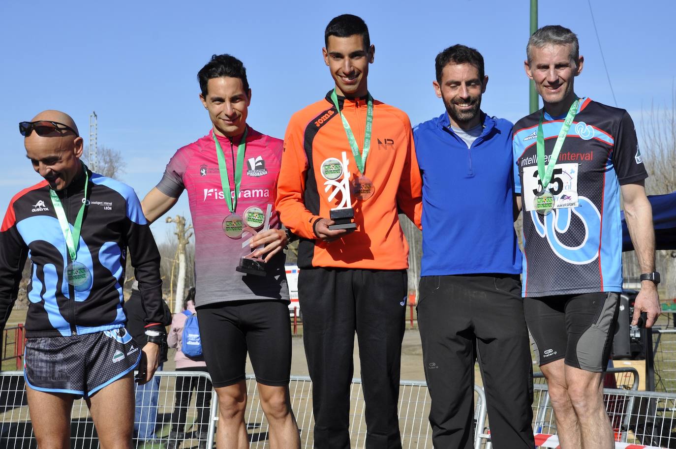 Raquel Fernández y Daniel Alonso vencen en el I Cross de Feria