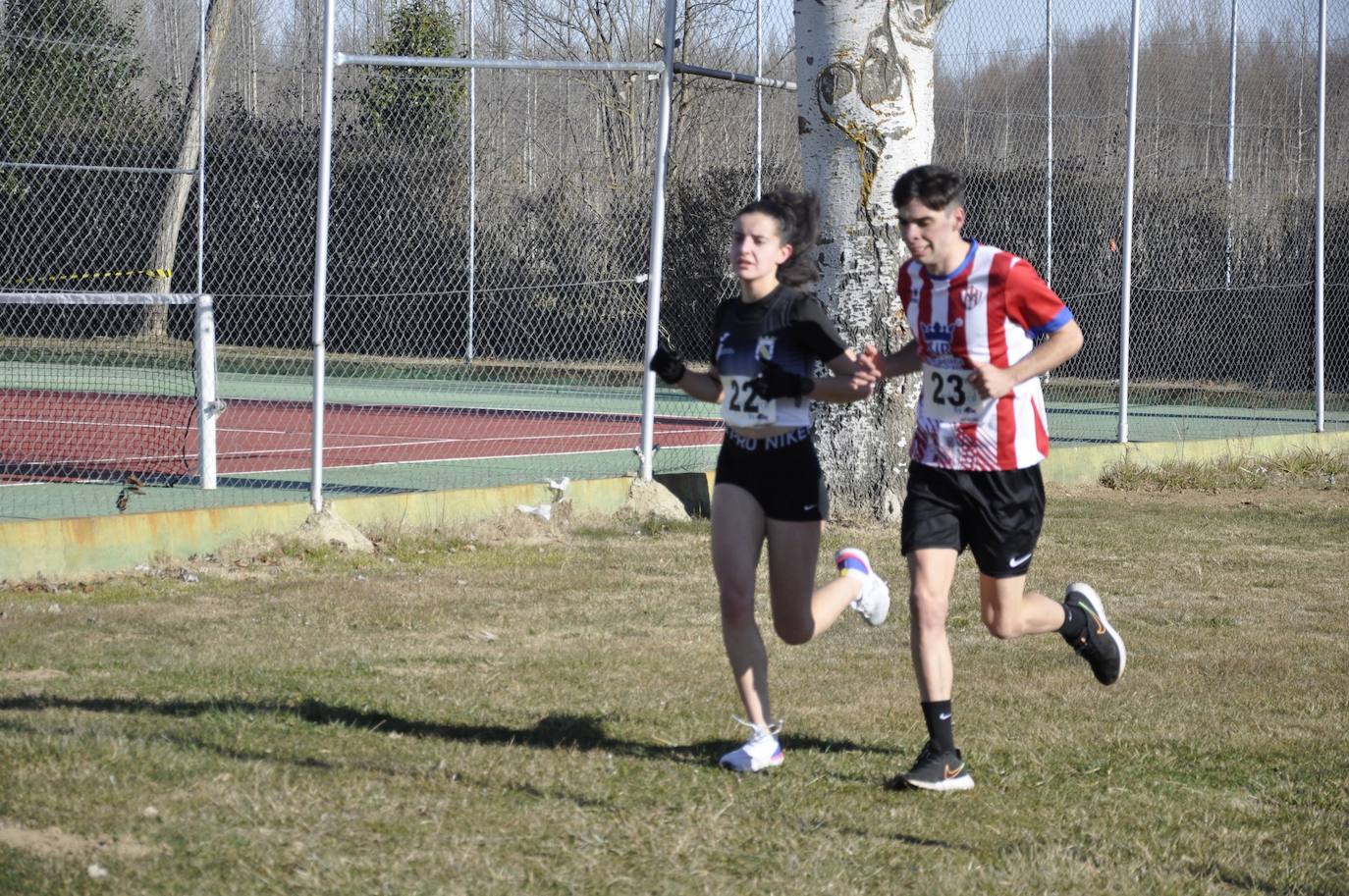 Raquel Fernández y Daniel Alonso vencen en el I Cross de Feria