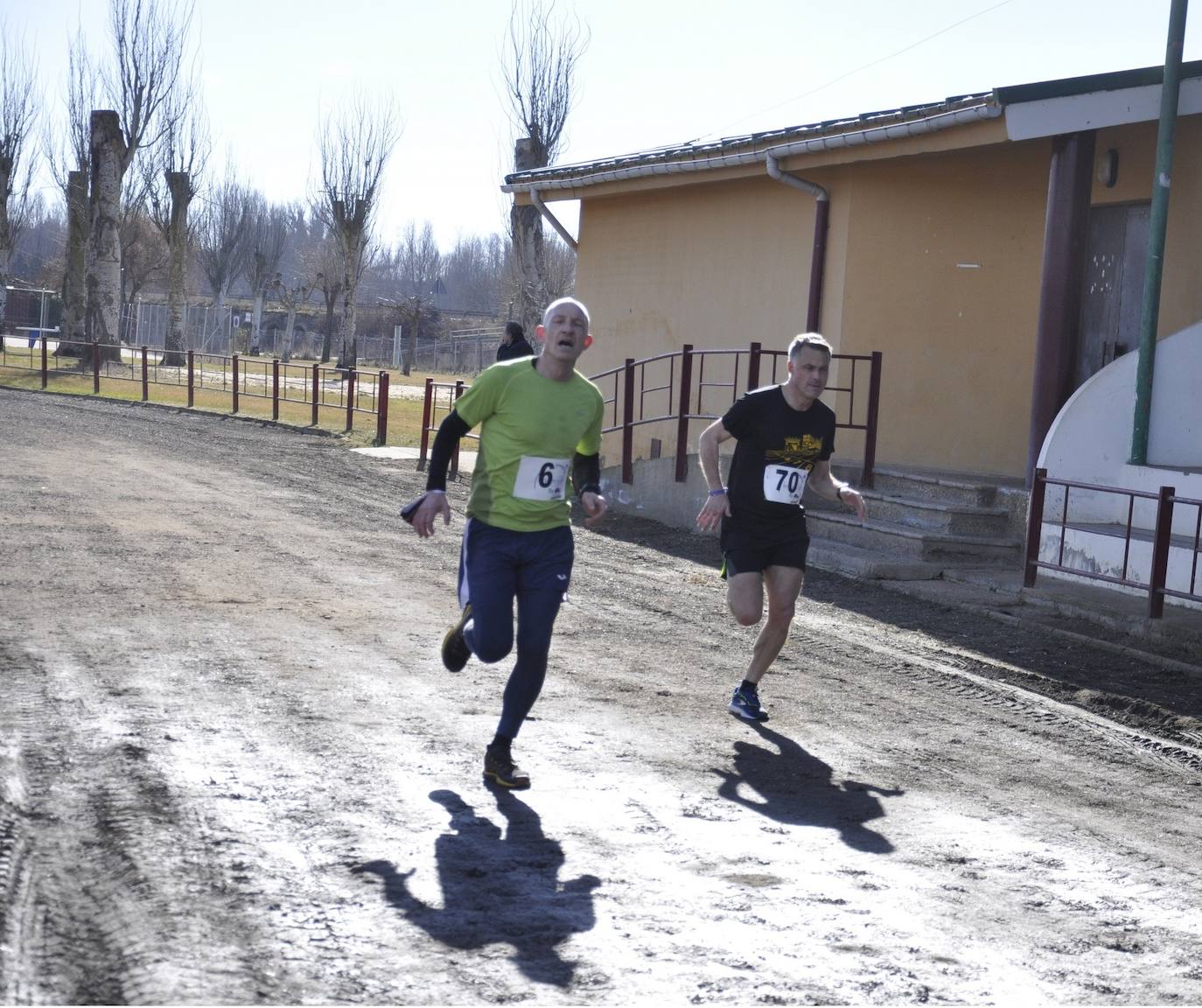 Raquel Fernández y Daniel Alonso vencen en el I Cross de Feria