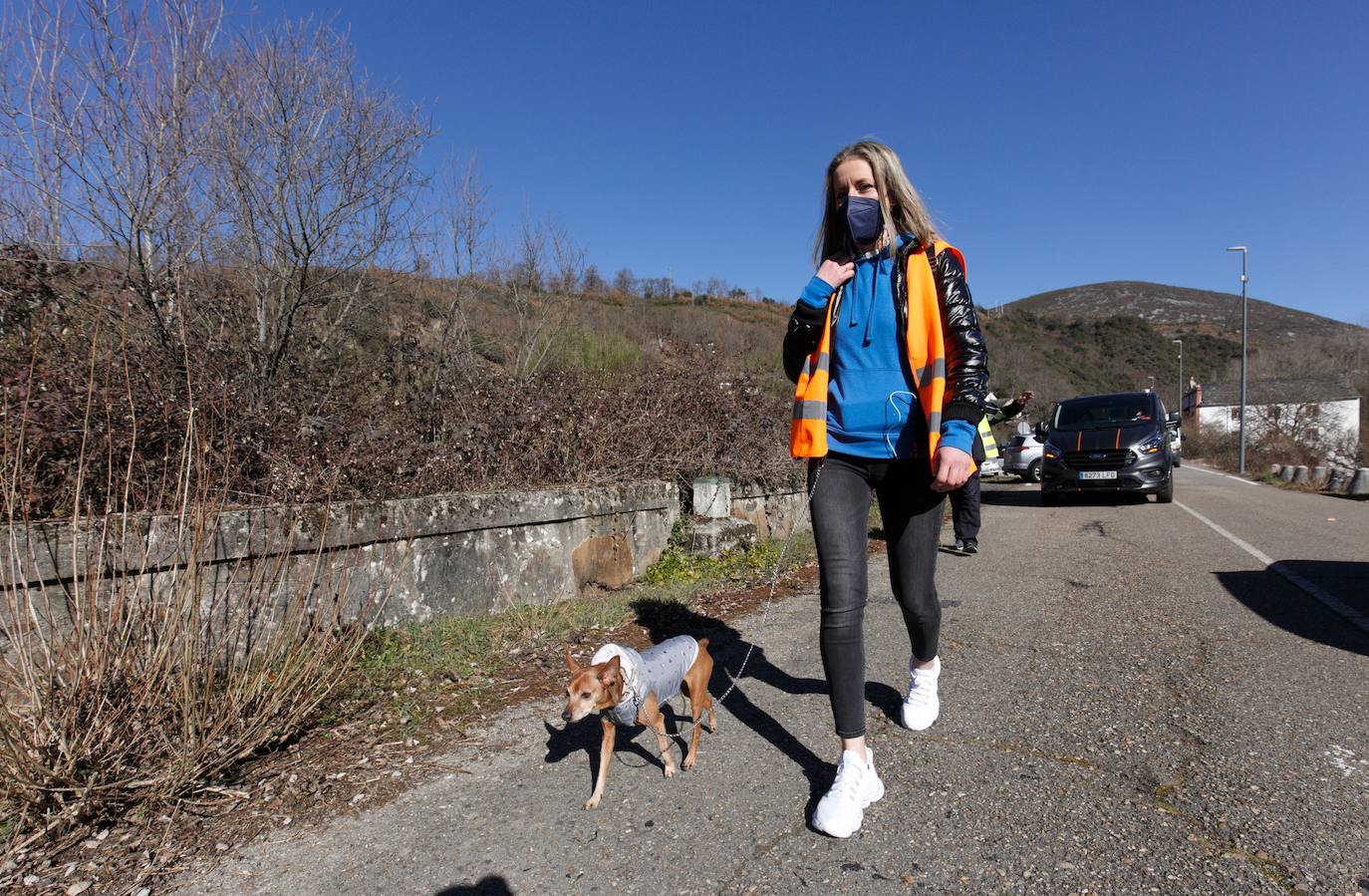 Segunda etapa de la marcha a pie entre Villablino y Ponferrada en defensa de la sanidad pública de Laciana y del Bierzo, que transcurre entre las localidades de Palacios del Sil y Páramo del Sil.