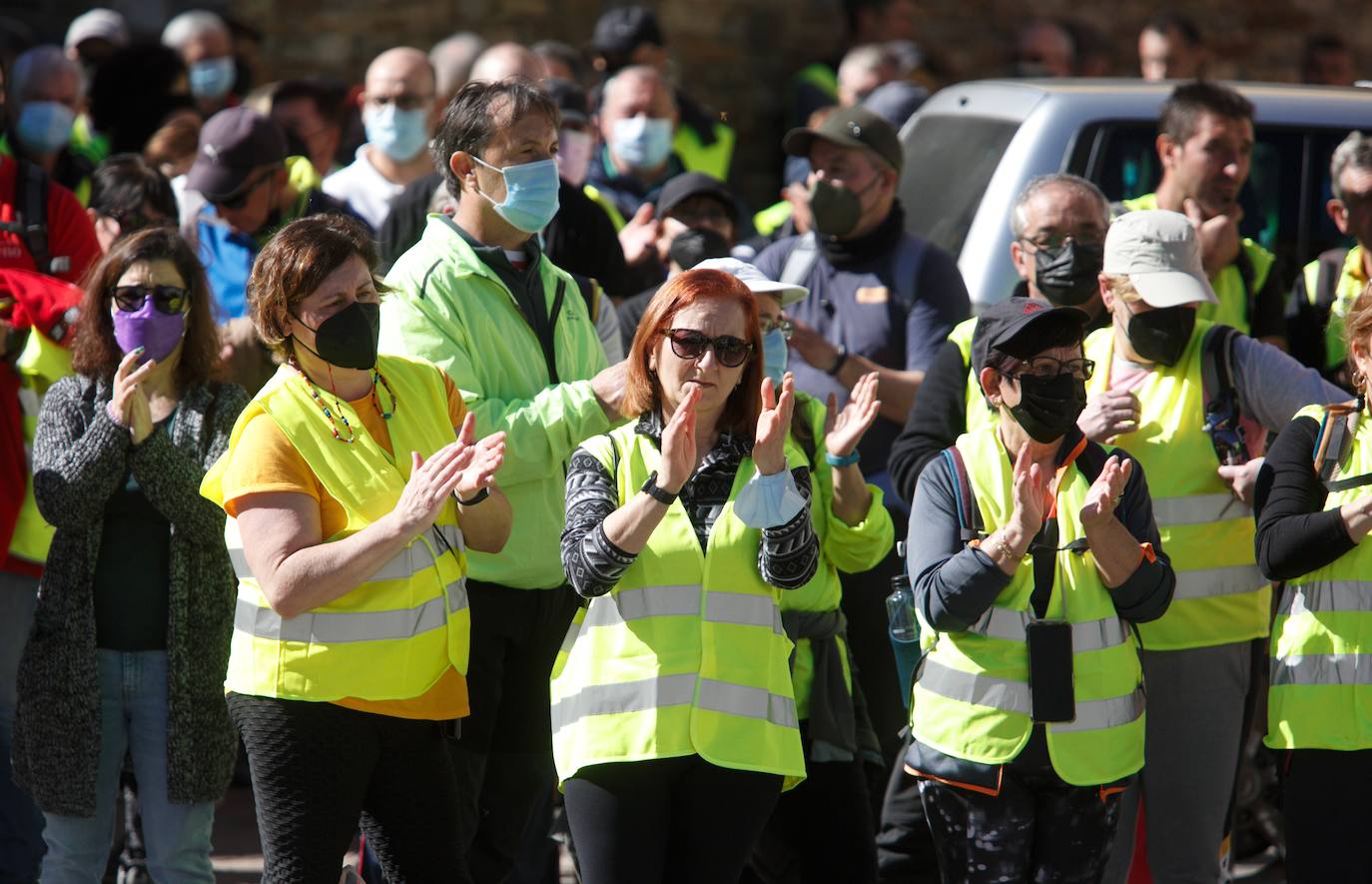 Segunda etapa de la marcha a pie entre Villablino y Ponferrada en defensa de la sanidad pública de Laciana y del Bierzo, que transcurre entre las localidades de Palacios del Sil y Páramo del Sil.