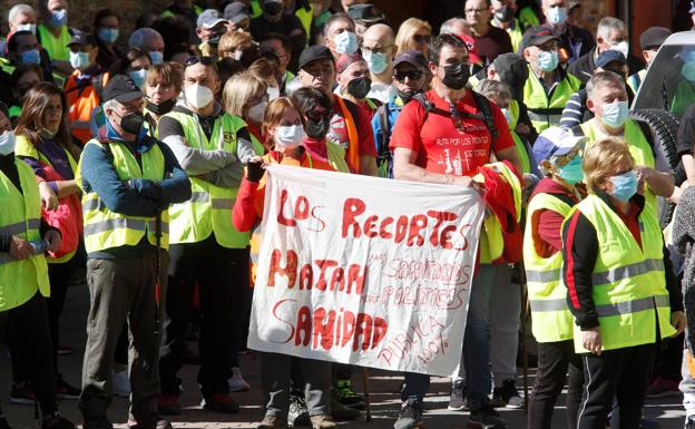 Ánimo, solidaridad, rabia y la exigencia de una «sanidad real» en la segunda etapa de la 'marcha blanca'