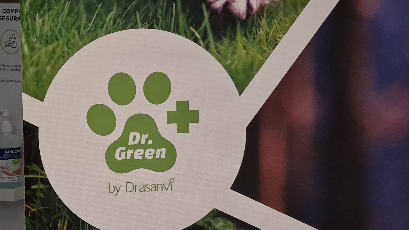 Drasanvi lanza su primera línea de productos naturales para animales de compañía. Un año de investigación y el compromiso de seguir avanzando en nuevos productos marcan la entrada en escena de la primera línea de productos Drasanvi destinados a animales de compañía. 