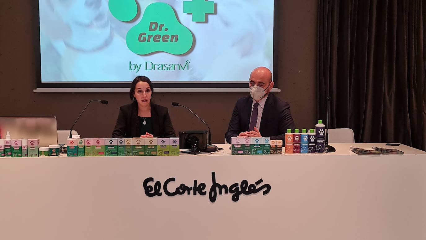 Drasanvi lanza su primera línea de productos naturales para animales de compañía. Un año de investigación y el compromiso de seguir avanzando en nuevos productos marcan la entrada en escena de la primera línea de productos Drasanvi destinados a animales de compañía. 