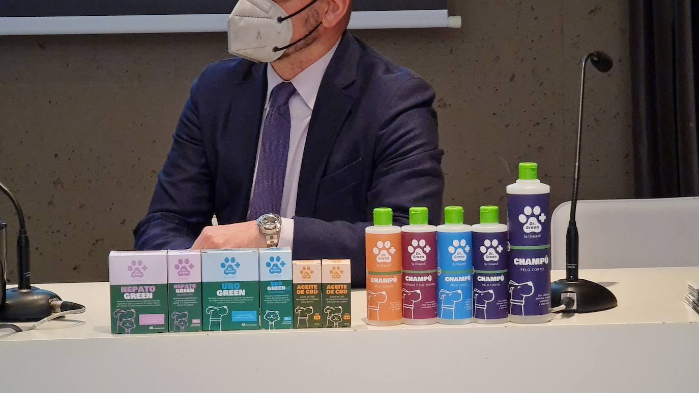 Drasanvi lanza su primera línea de productos naturales para animales de compañía. Un año de investigación y el compromiso de seguir avanzando en nuevos productos marcan la entrada en escena de la primera línea de productos Drasanvi destinados a animales de compañía. 