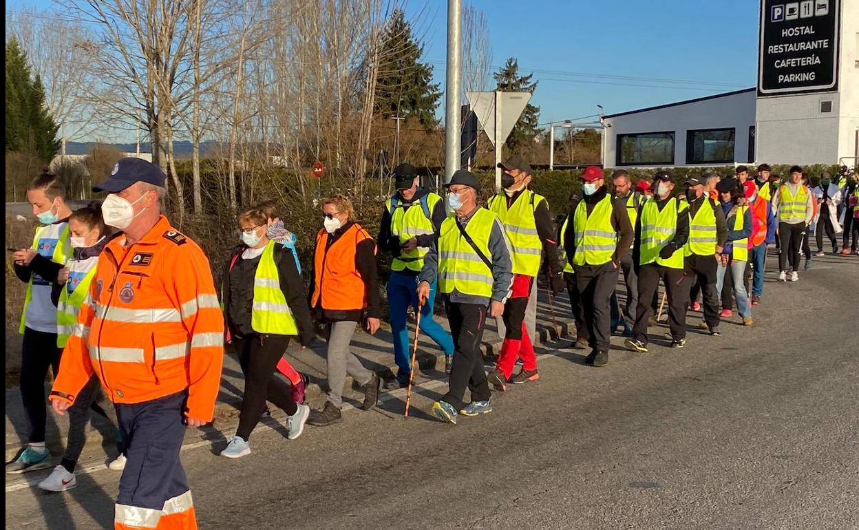 La 'marcha blanca' inició desde Cubillos del Sil su última etapa que finalizará en Ponferrada.