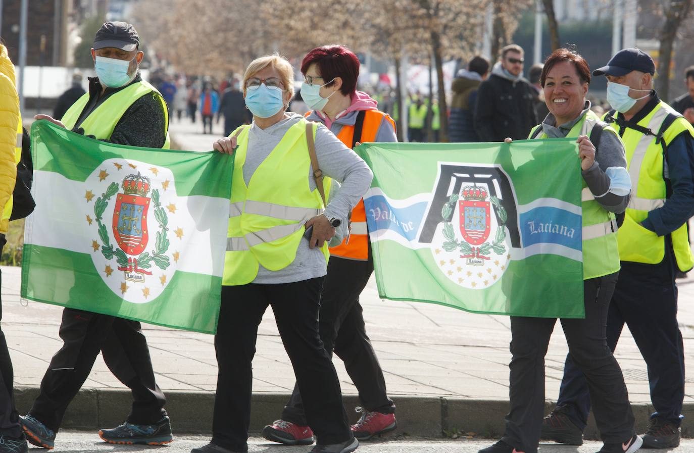 La marcha blanca avanza en su camino a Ponferrada. Los componentes de la misma remarcan la urgente necesidad de contar con medios sanitarios necesarios para atender la zona