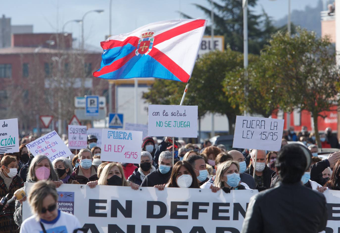 La marcha blanca avanza en su camino a Ponferrada. Los componentes de la misma remarcan la urgente necesidad de contar con medios sanitarios necesarios para atender la zona