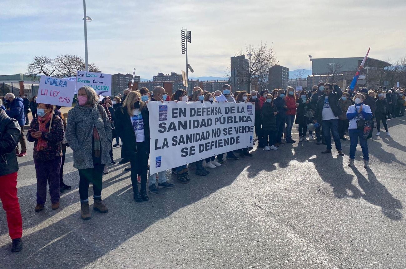 La marcha blanca avanza en su camino a Ponferrada. Los componentes de la misma remarcan la urgente necesidad de contar con medios sanitarios necesarios para atender la zona