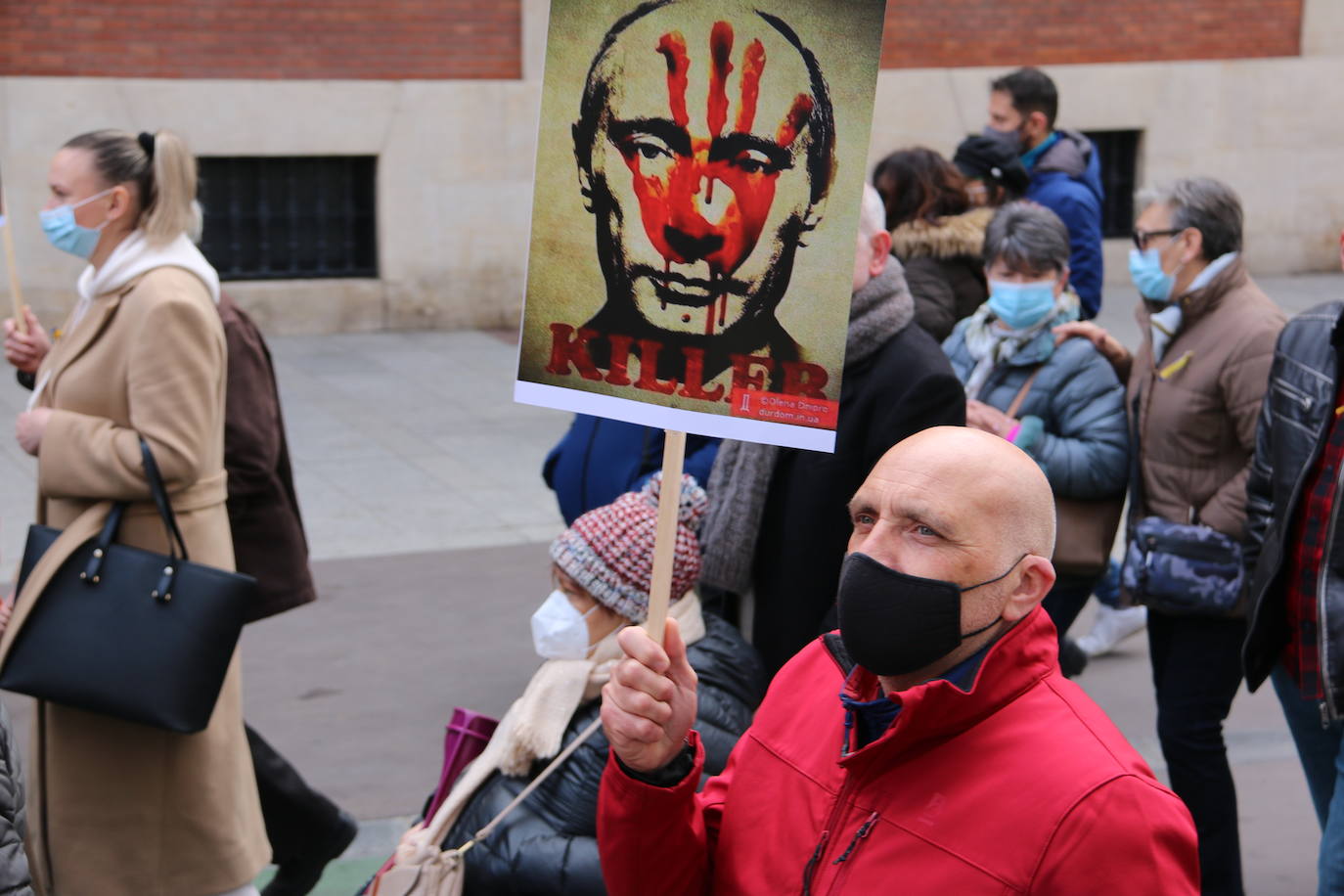 Miles de personas recorren la distancia entre Guzmán y Botines para apoyar al pueblo ucraniano en la guerra que están sufriendo a miles de kilómetros.