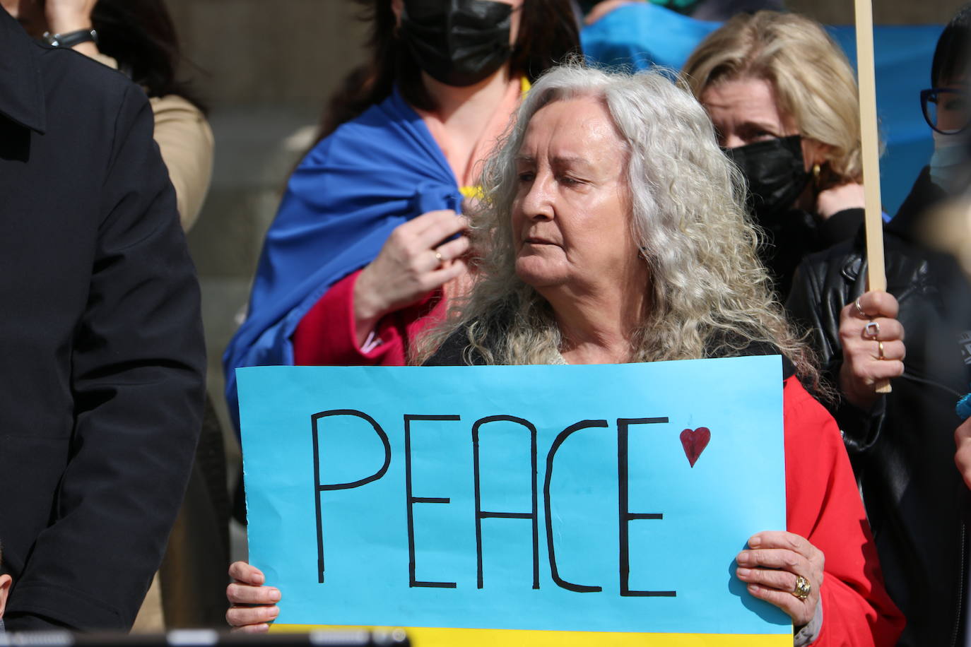 Miles de personas recorren la distancia entre Guzmán y Botines para apoyar al pueblo ucraniano en la guerra que están sufriendo a miles de kilómetros.