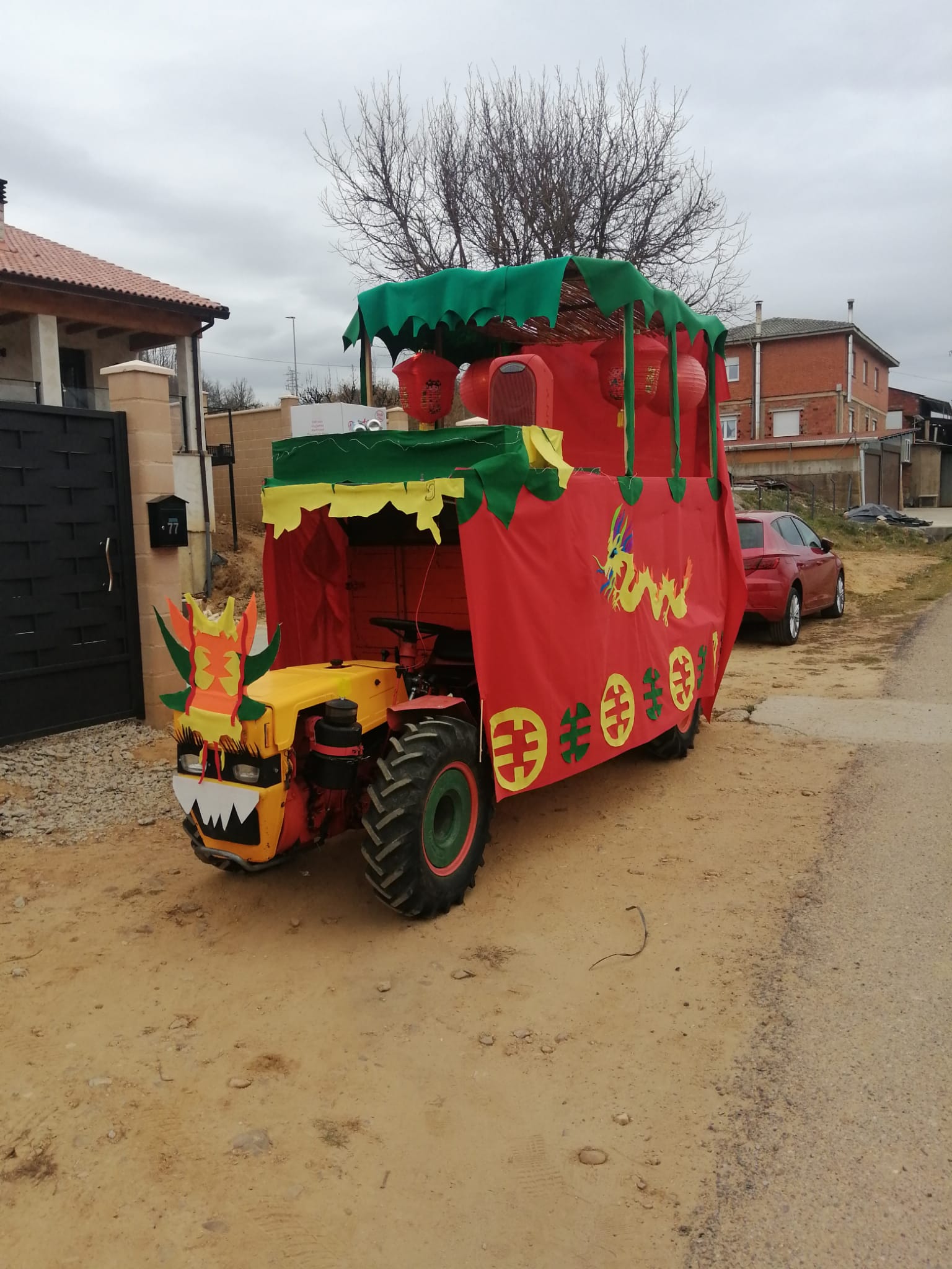 El carnaval de Garrafe de Torío ha mostrado una gran variedad de disfraces.