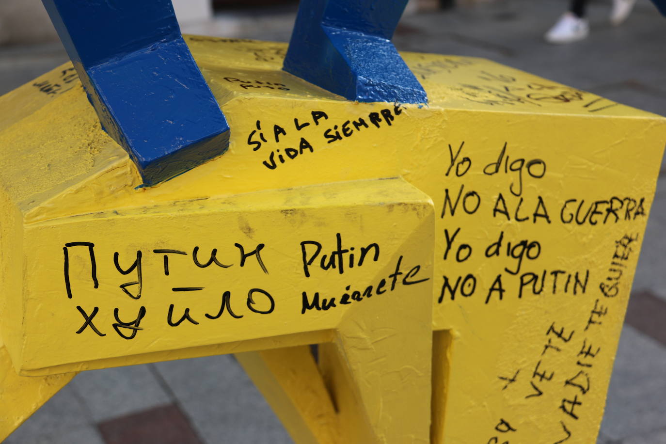 La escultura de Javier Robles refleja un nuevo significado tras la crisis de Ucrania.