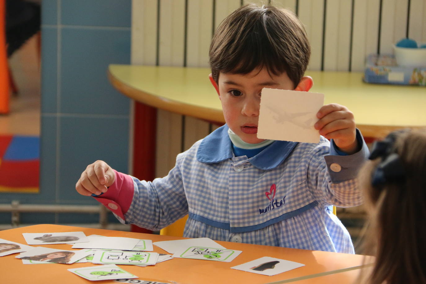 Este centro educativo de referencia en León oferta los niveles de Educación Infantil, Primaria y Secundaria y apuesta por la inclusión y atención al a diversidad, la educación digital y el compromiso con la pedagogía del cuidado, de la confianza mutua, del desarrollo académico y cívico y hacia la interioridad.