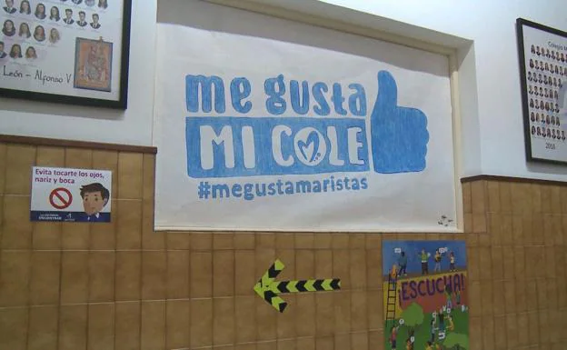 Las nuevas tecnologías y las redes sociales están muy presentes en el colegio Maristas San José. En la imagen un mural pintado por los alumnos del centro