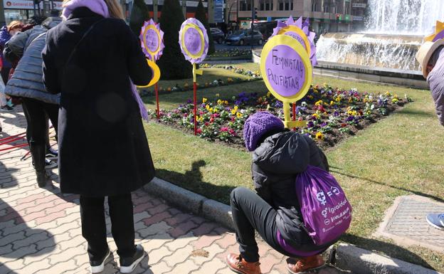 Imagen. 'Performance' feminista en León