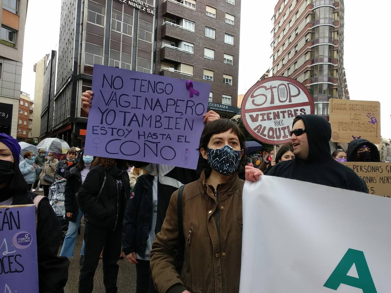 Manifestación de la Asociación de Mujeres Feministas Bercianas en Ponferrada. 