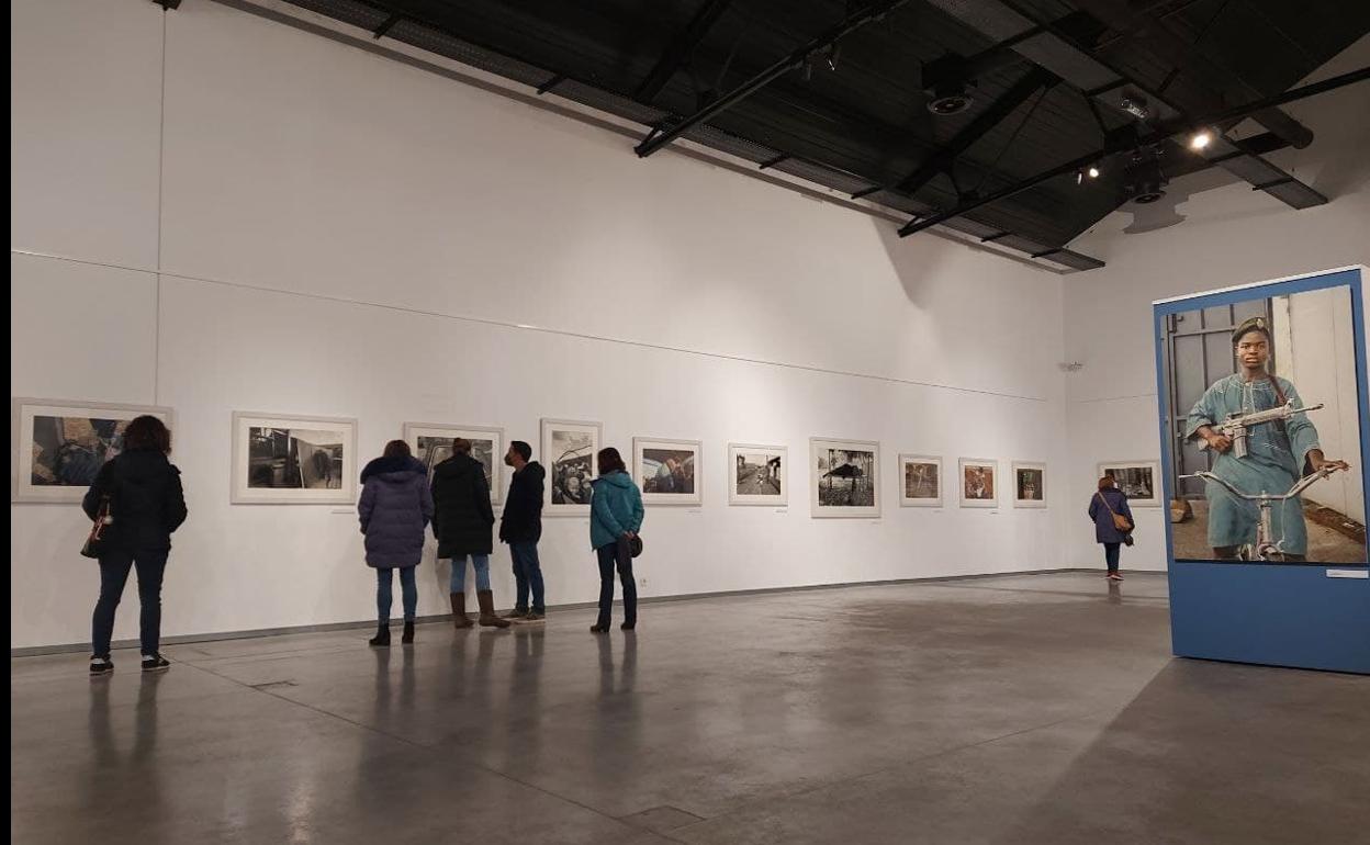 Más de 2.000 personas han visitado al exposición de Gervasio Sánchez en El Palacín.