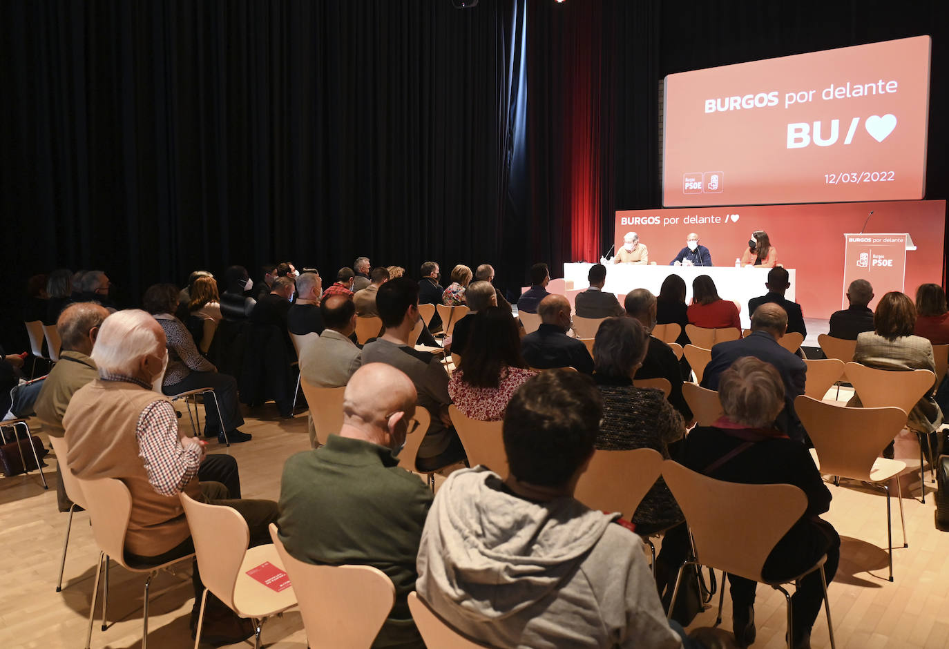 El secretario general del PSOE de Castilla y León, Luis Tudanca, acude a la Asamblea Extraordinaria de la Agrupación Local del PSOE de Burgos.