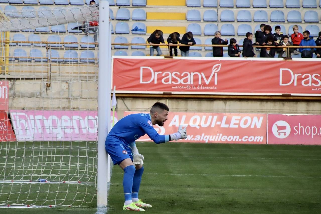 El conjunto leonés se medía a los riojanos en el Reino de León en una nueva jornada de la Primera División RFEF.