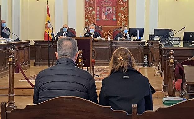 Momentos iniciales del juicio en la Audiencia Provincial de León en los que se investigan delitos de trata de personas.