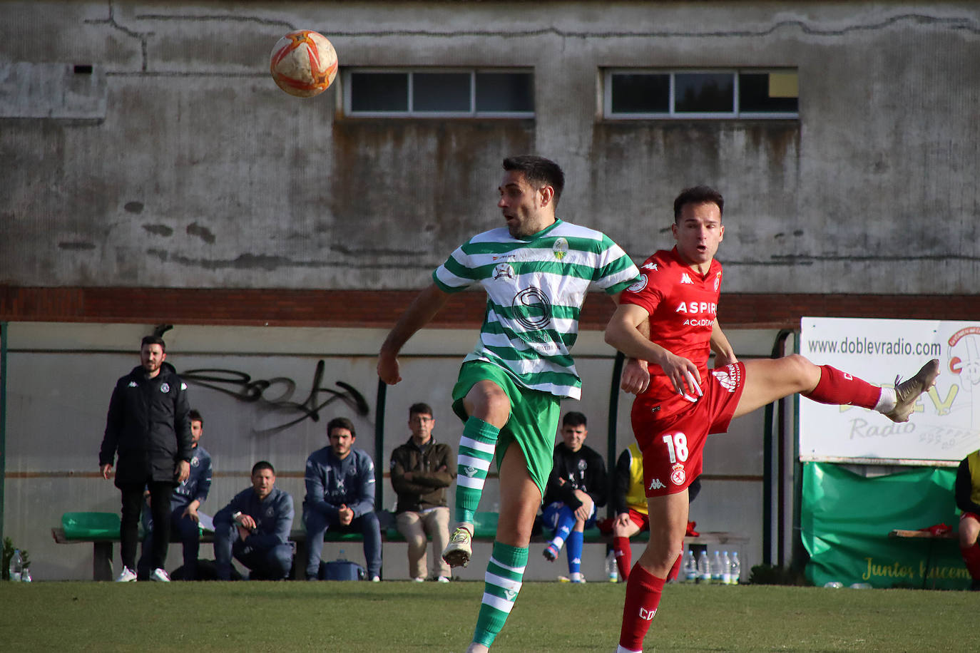 La Virgen y Júpiter disputan un intenso y vibrante derbi que se llevaron los locales